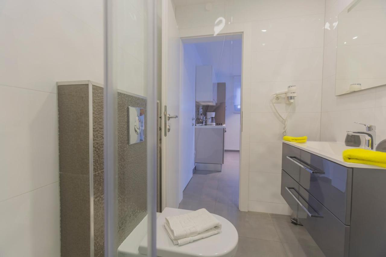 Lux Apartments Makarska Phòng bức ảnh