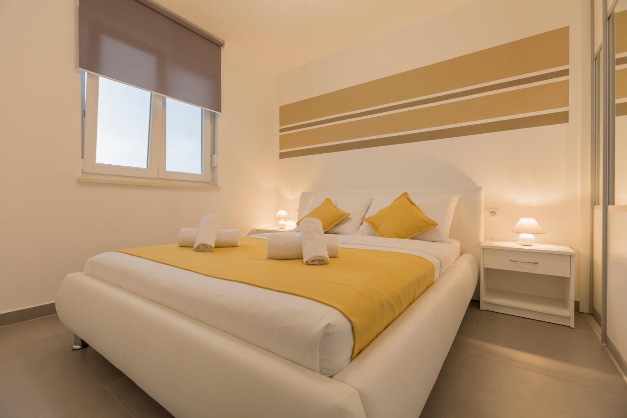 Lux Apartments Makarska Phòng bức ảnh
