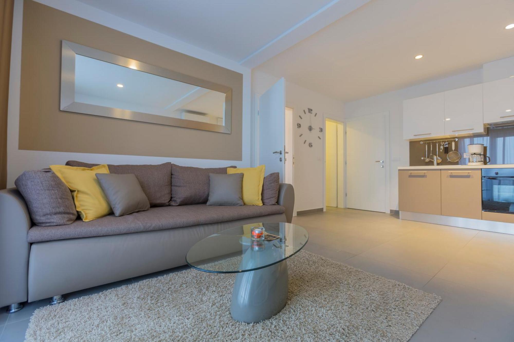 Lux Apartments Makarska Phòng bức ảnh