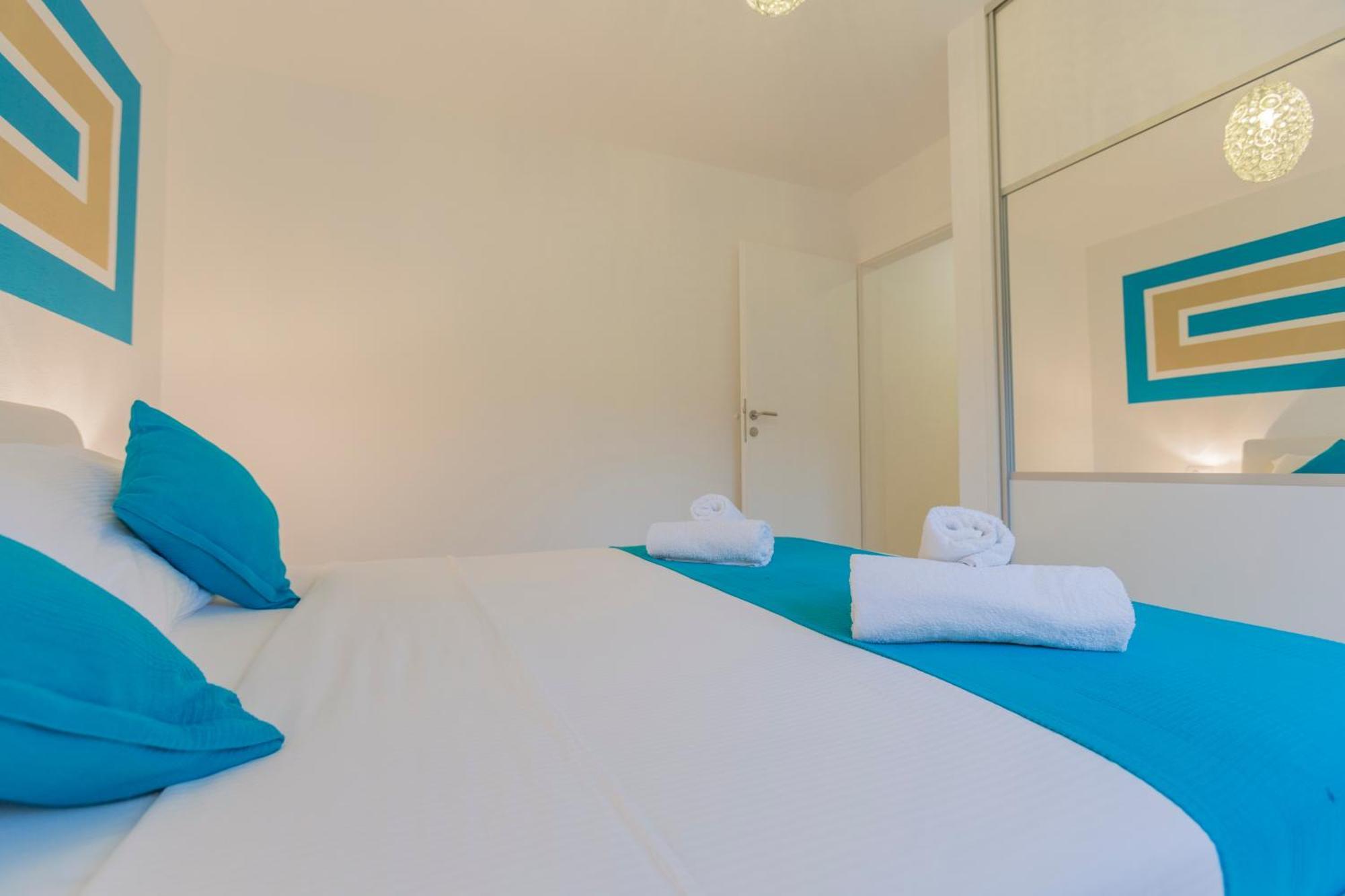 Lux Apartments Makarska Phòng bức ảnh