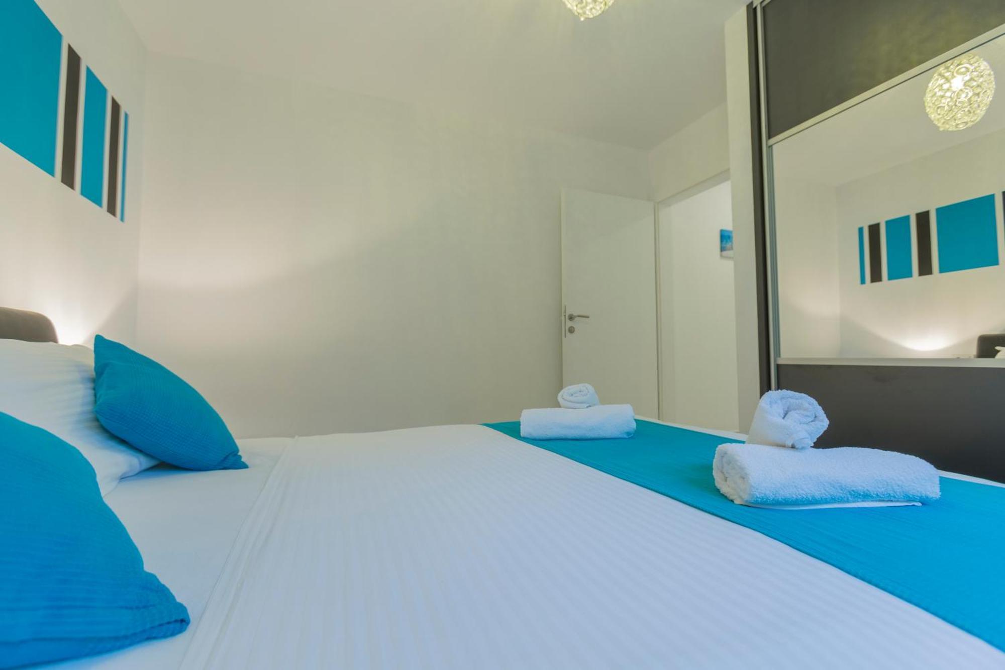 Lux Apartments Makarska Phòng bức ảnh