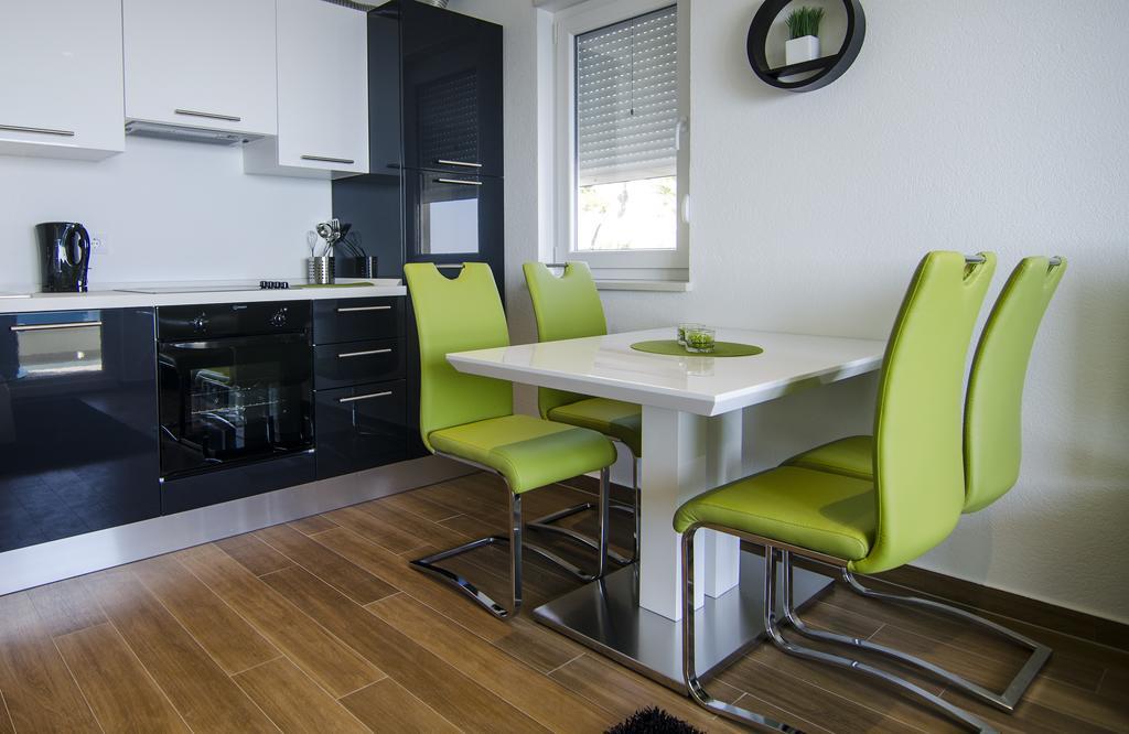 Lux Apartments Makarska Ngoại thất bức ảnh